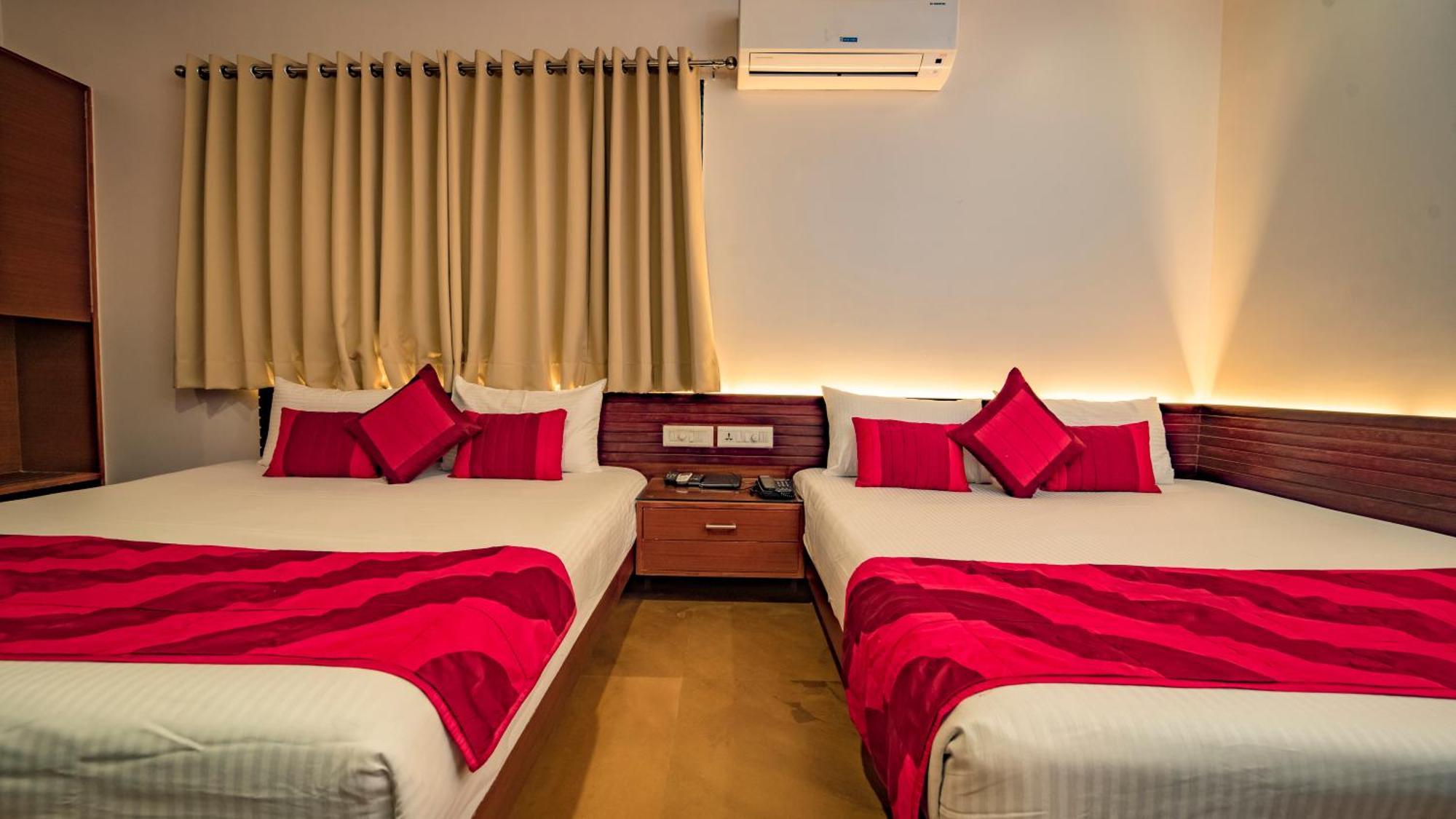 Uddhav A Family Hotel