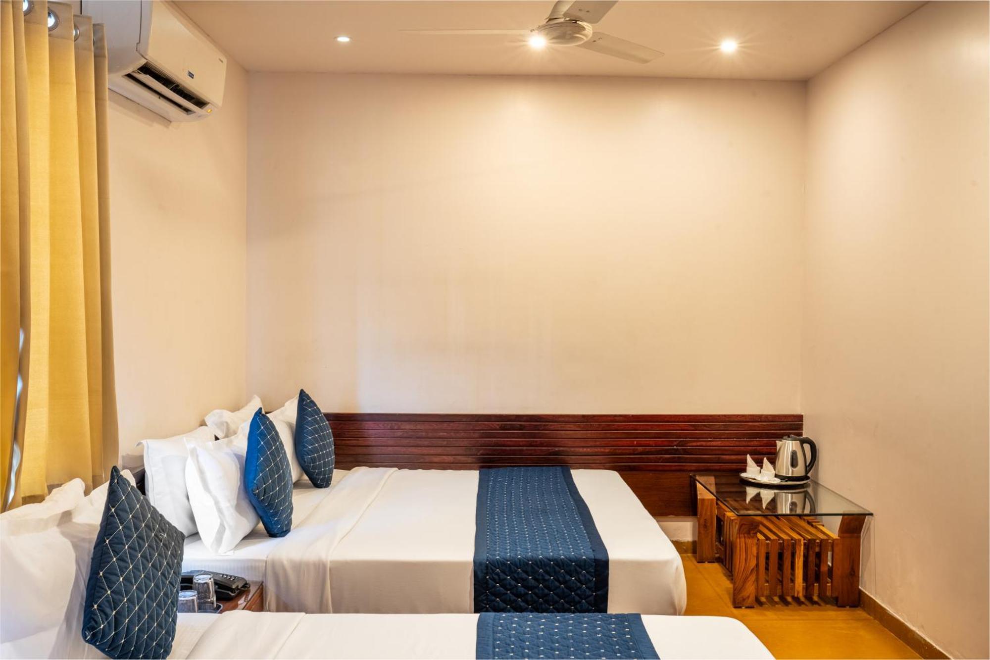 Uddhav A Family Hotel
