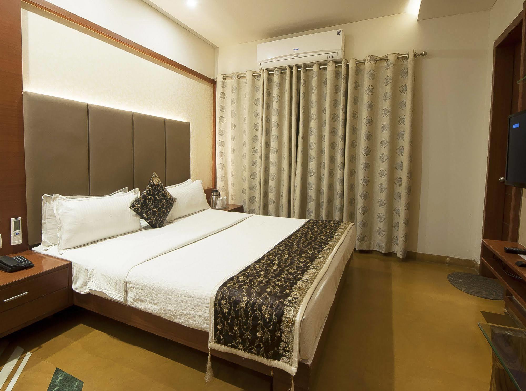 Hotel Uddhav A Family 3*